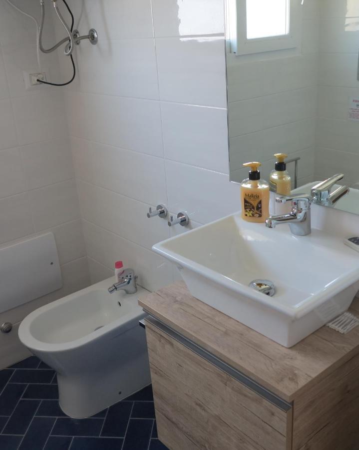 Appartamento Bonbonniere in Chiaia district Napoli Esterno foto